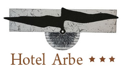 Hotel para empresas en la costa de Mutriku, habitaciones silenciosas con vistas al mar, acceso biométrico 24h